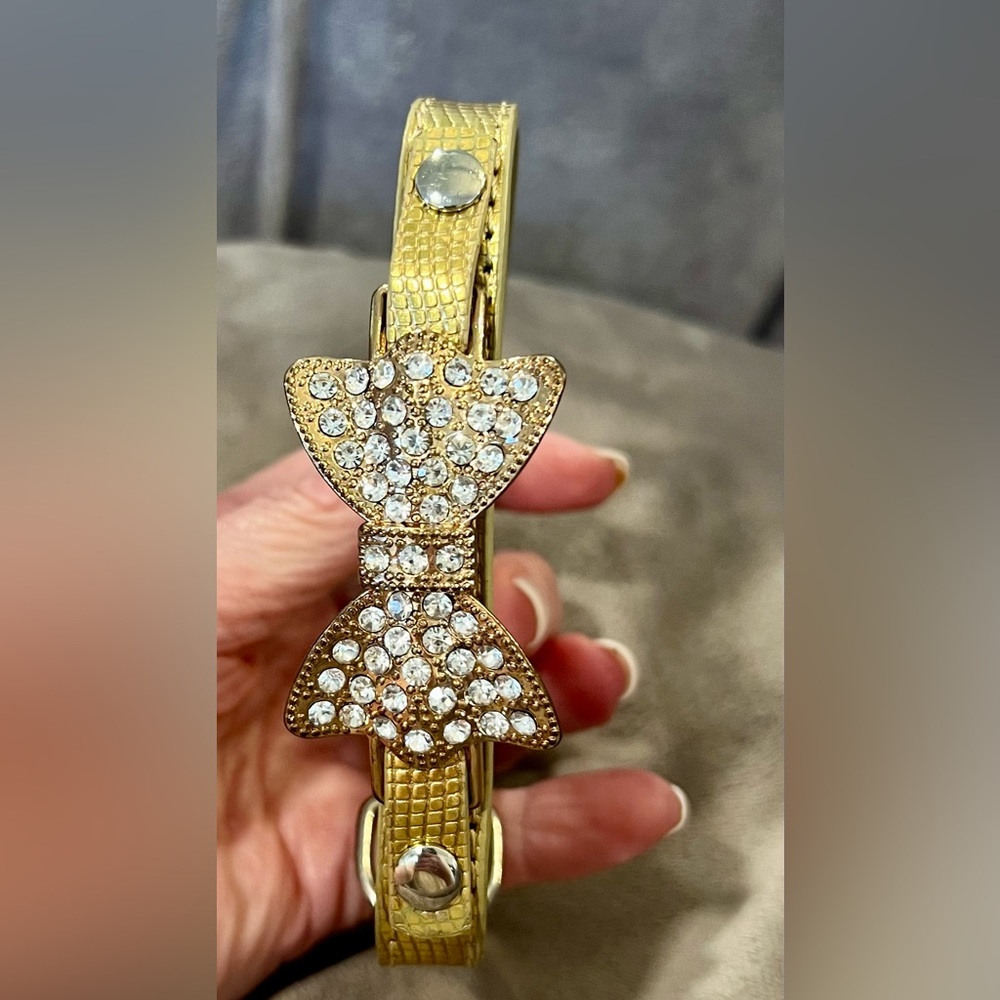 Gold Rhinestone Bow pet collar.  Size small.